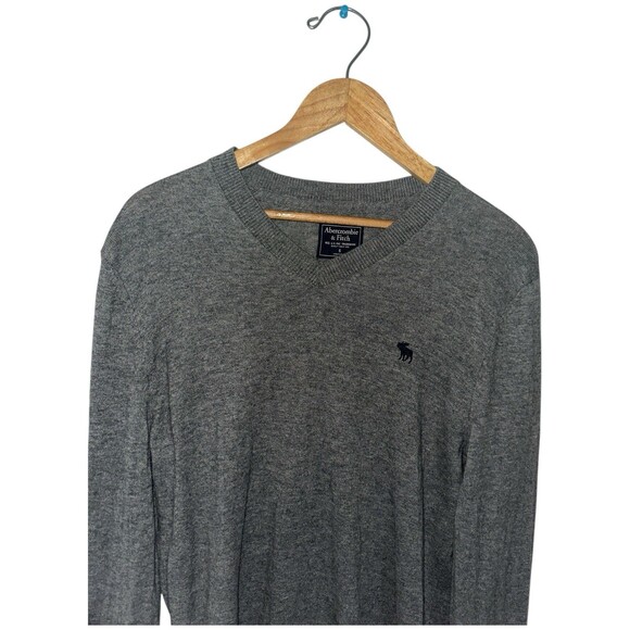 Abercrombie & Fitch Men’s Small Gray Wool Cotton Blend V Neck Sweater - Picture 5 of 16